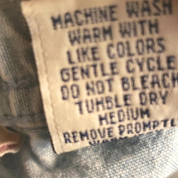 Cherokee Light Wash Jeans - Picture 5 of 10